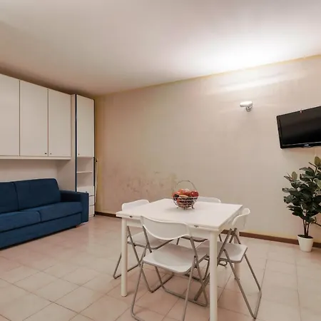 Casa Lugana 10 - Monolocale Con Piscina Direttamente A Lago * Sirmione